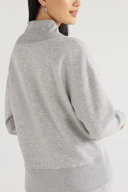 Well Tailored Pants with a Graceful Silhouette