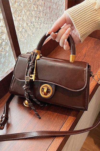 Polished Bag with an Effortless Classic Look
