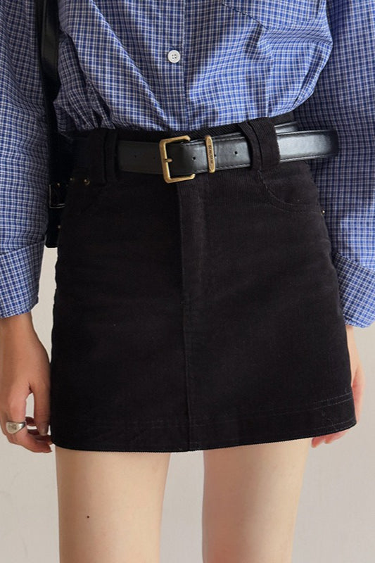 Effortlessly Elegant Garment with a Timeless Design