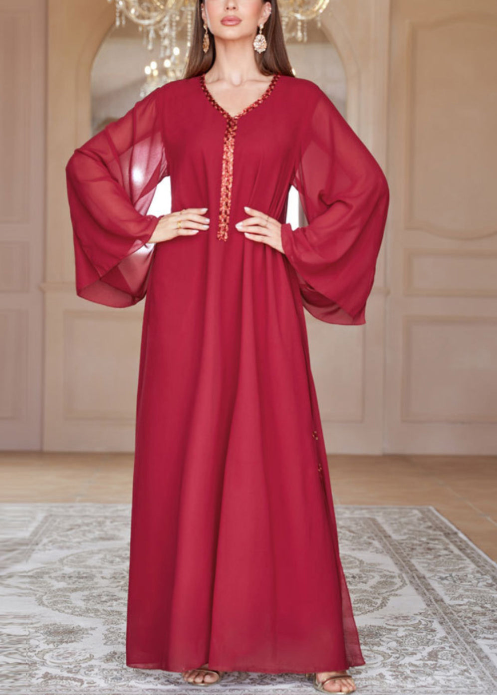 Beautifully Finished Dress in a Timeless Design
