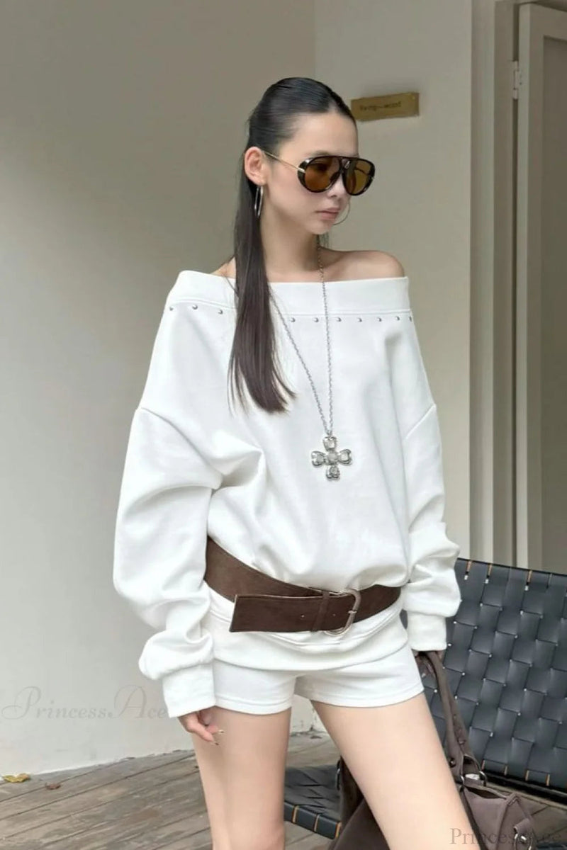 Effortlessly Elegant Shirt with a Timeless Design