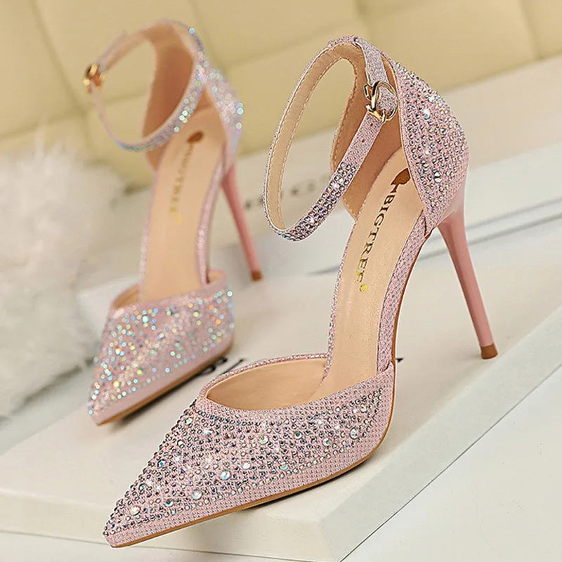 Elegantly Styled Heels for Everyday Wear