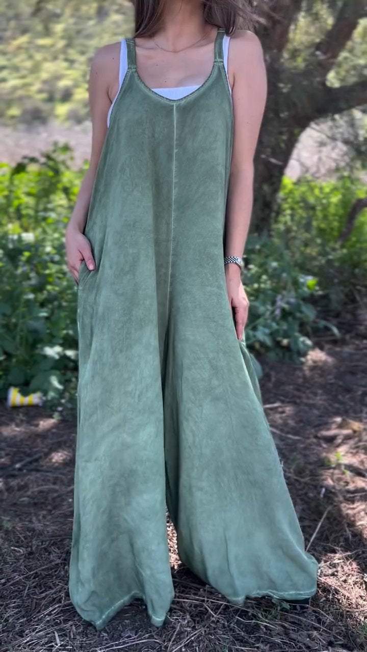 Sophisticated Garment with a Clean Classic Look