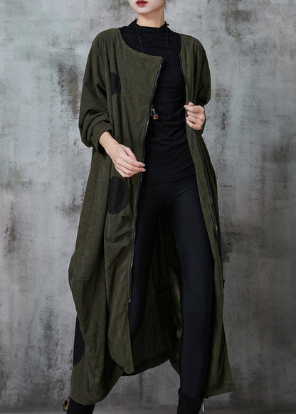 Well Tailored Coat with a Graceful Silhouette