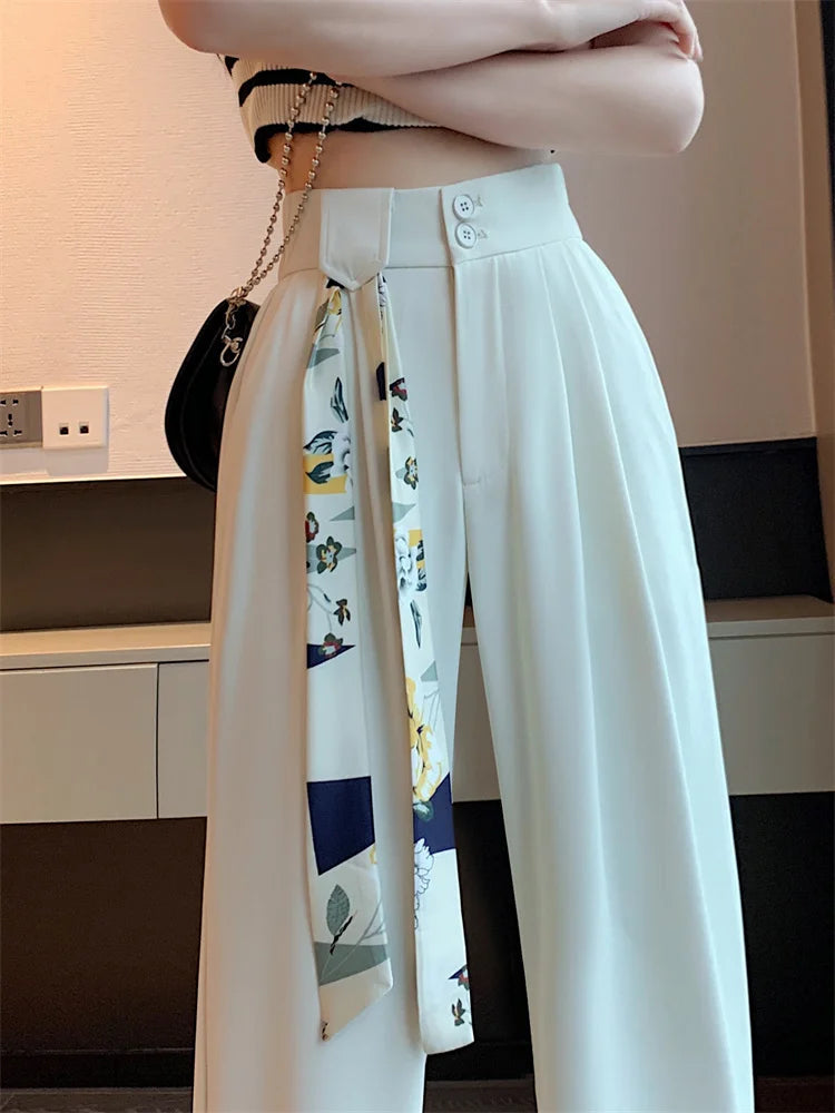 Elegantly Styled Pants for Everyday Wear