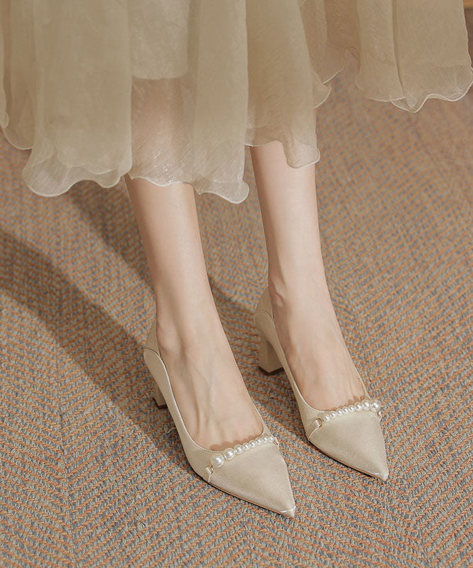 A Vintage Style Heels with Delicate Timeless Details