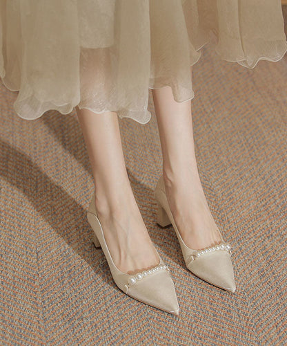 A Vintage Style Heels with Delicate Timeless Details