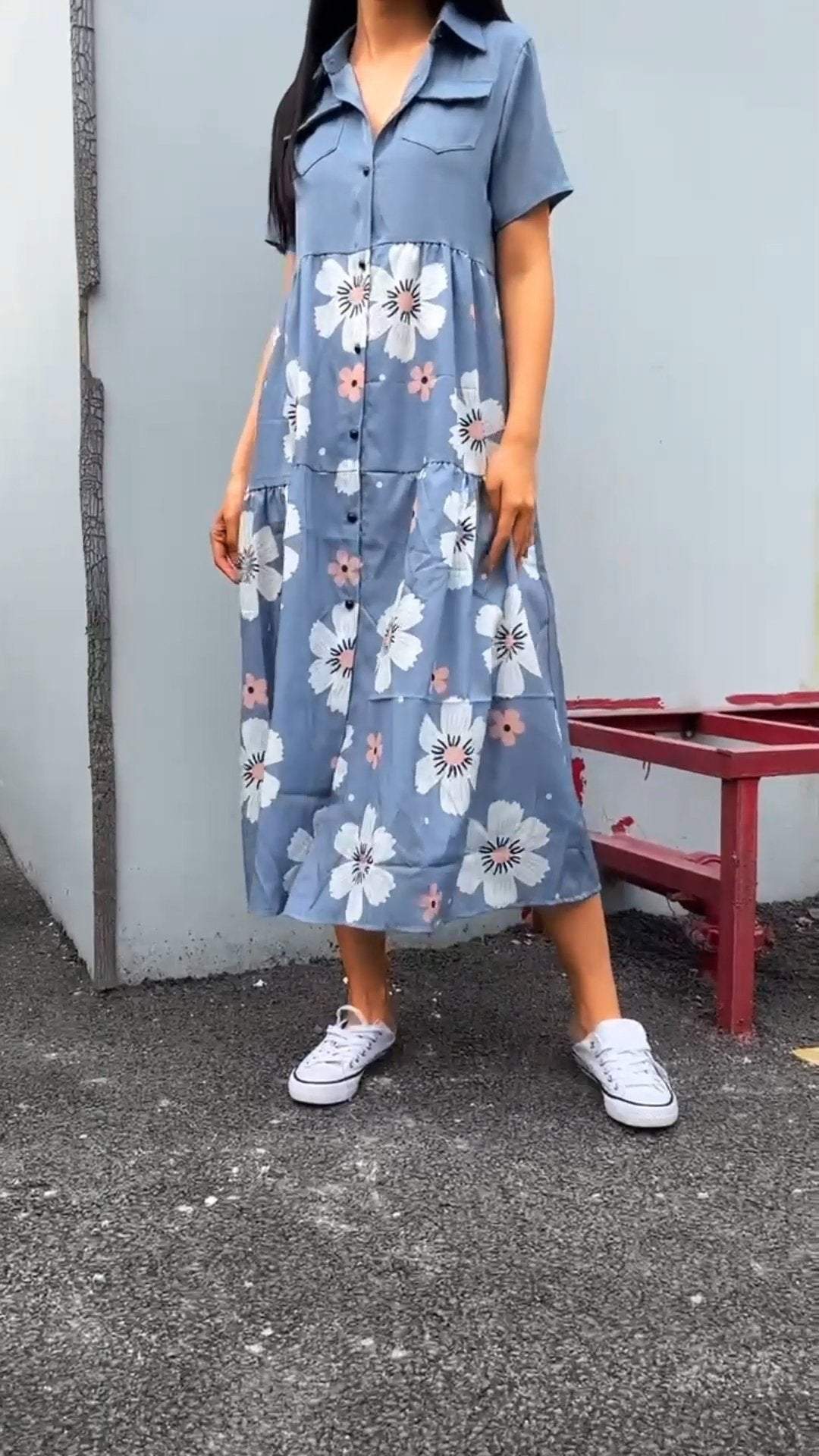 Classic Vintage Dress with a Flattering Fit