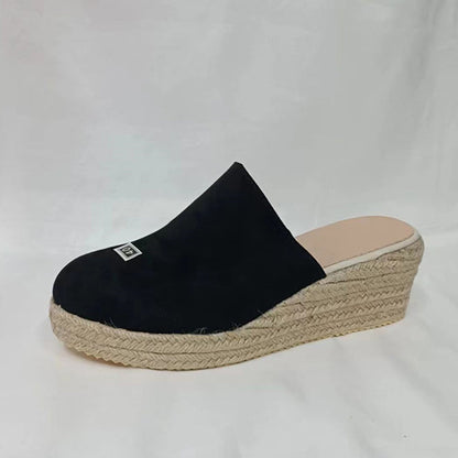 Well Tailored Shoes with a Graceful Silhouette