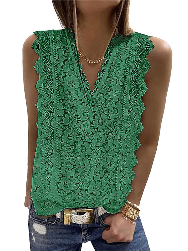 Effortlessly Elegant Top with a Timeless Design