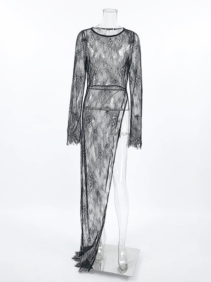 Well Tailored Blouse with a Graceful Silhouette