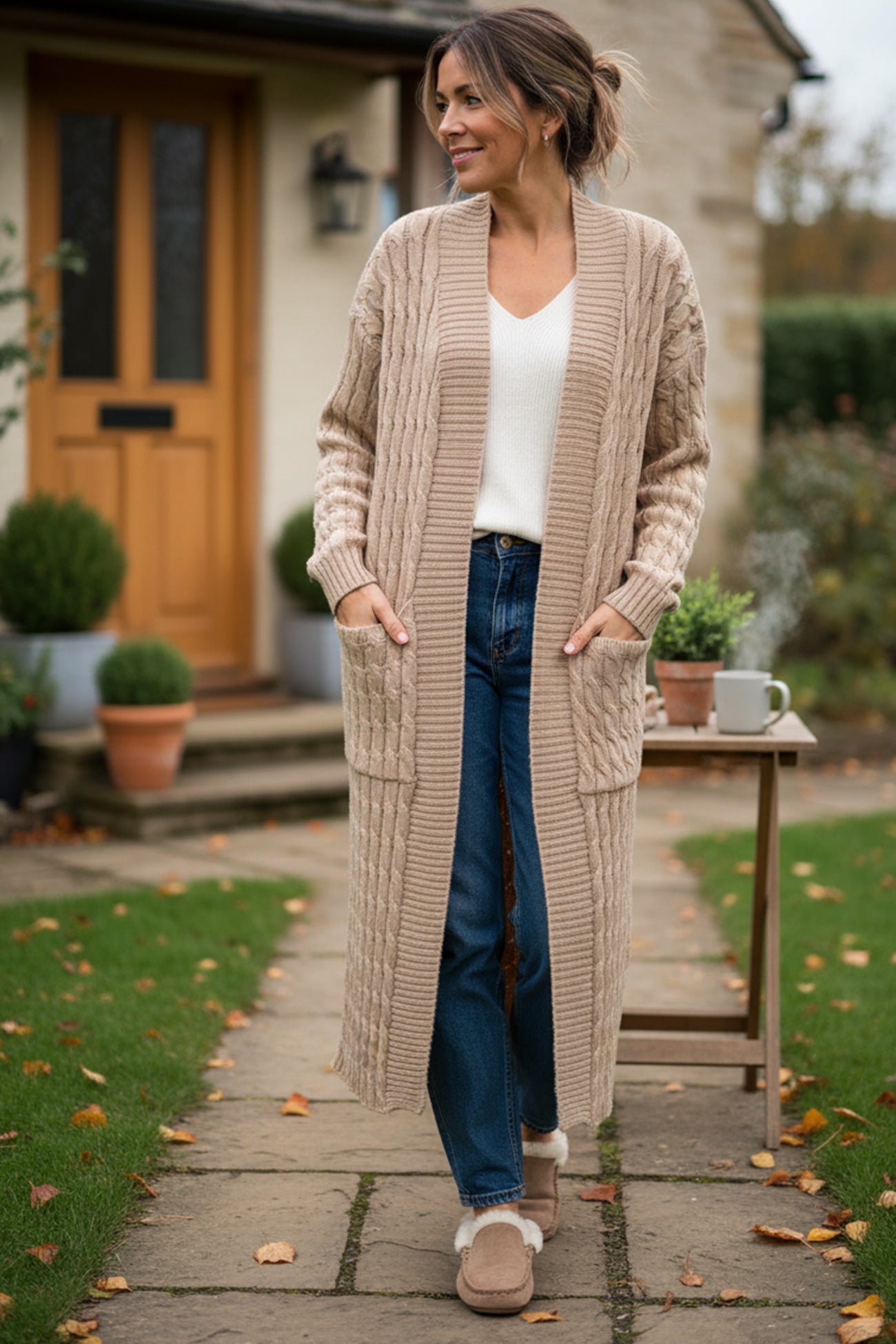 Effortlessly Elegant Cardigan with a Timeless Design