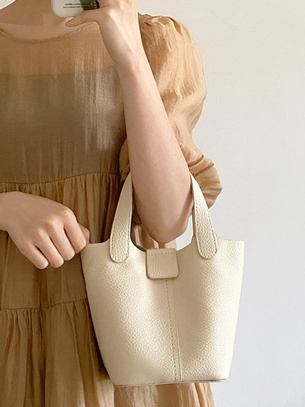 Well Tailored Bag with a Graceful Silhouette