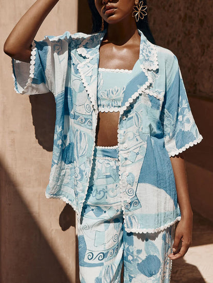 Classic Vintage Shirt with a Flattering Fit