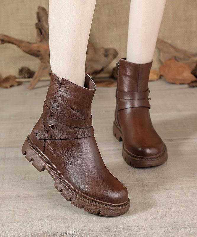 Well Tailored Boots with a Graceful Silhouette