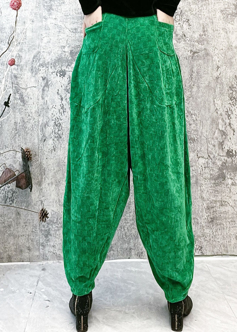 Effortlessly Elegant Pants with a Timeless Design