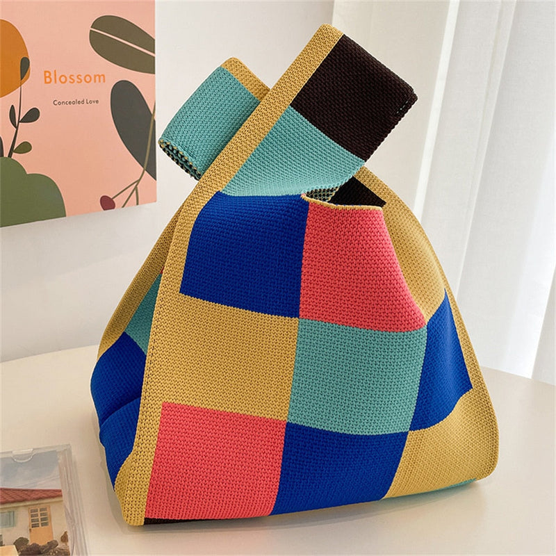 Well Tailored Bag with a Graceful Silhouette