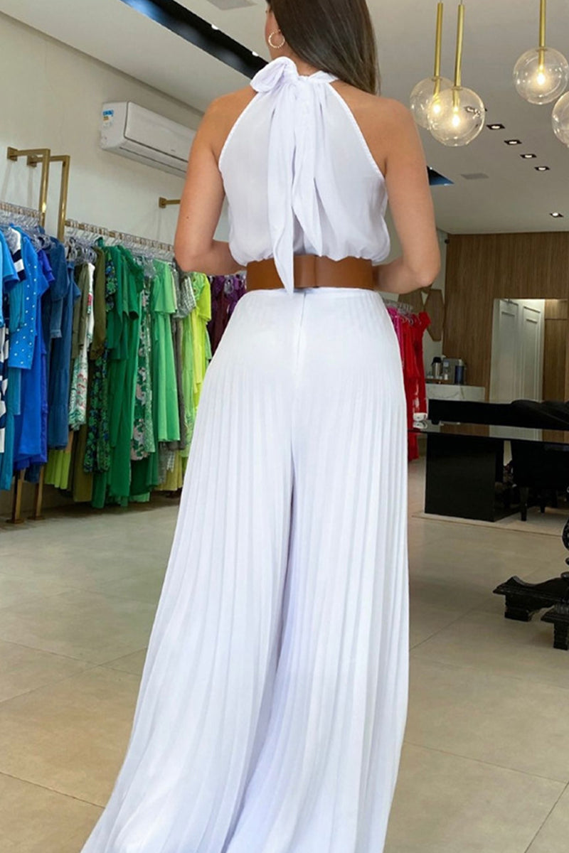 Effortlessly Elegant Garment with a Timeless Design