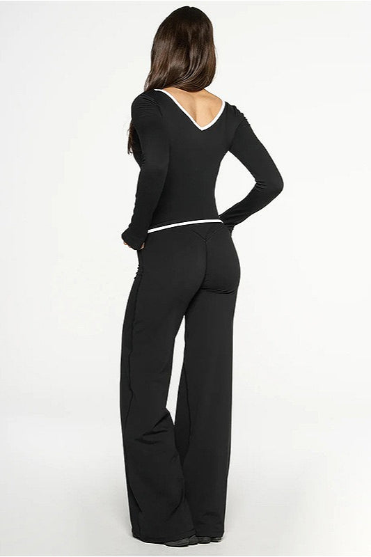 Gracefully Styled Garment for Any Occasion