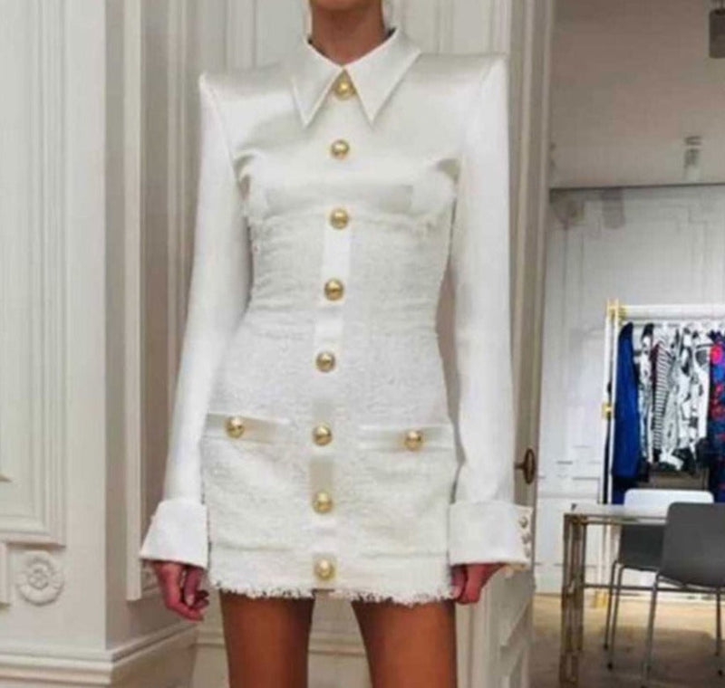 Beautifully Finished Dress in a Timeless Design
