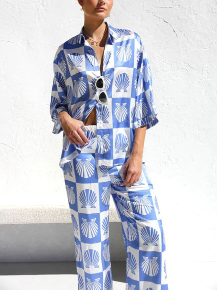 Classic Vintage Pants with a Flattering Fit