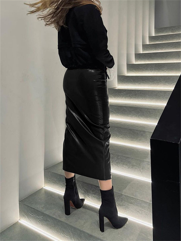 Effortlessly Elegant Garment with a Timeless Design