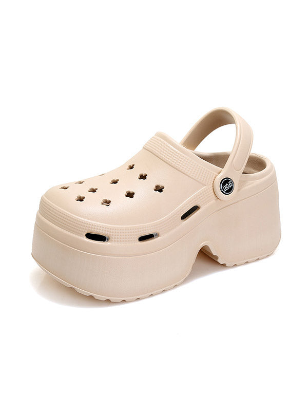 Effortlessly Elegant Sandals with a Timeless Design
