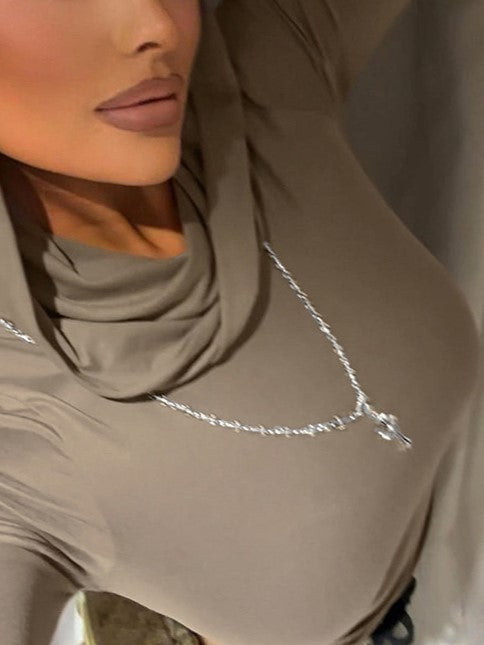 Effortlessly Elegant Top with a Timeless Design