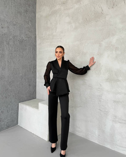 Effortlessly Elegant Garment with a Timeless Design