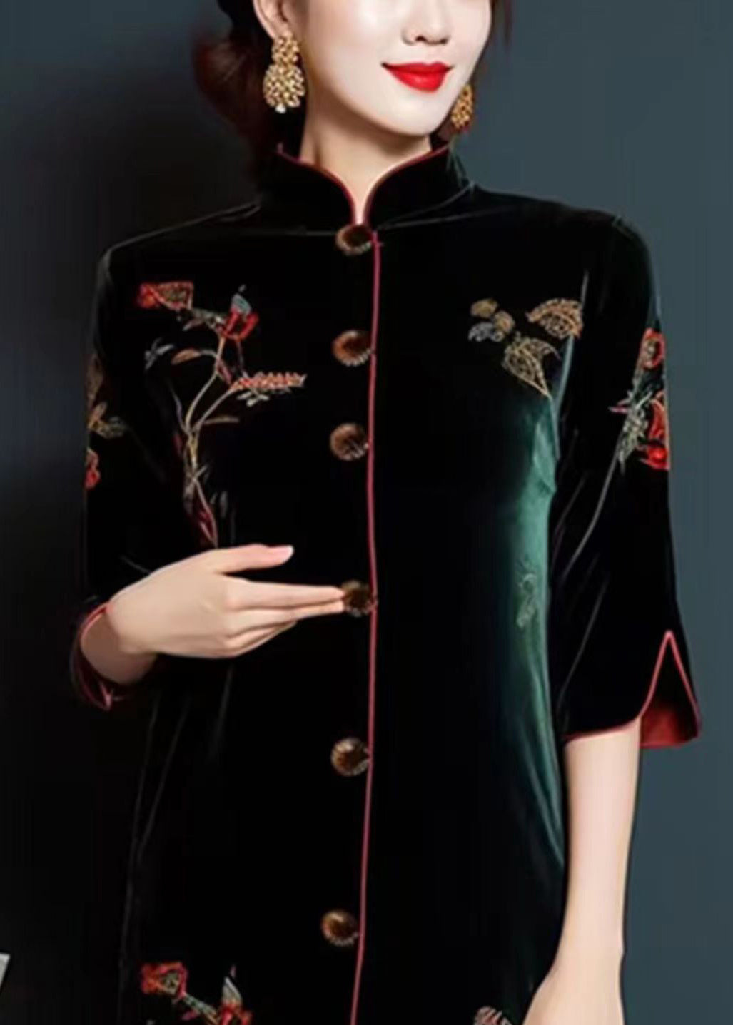 Beautifully Crafted Dress in a Classic Style