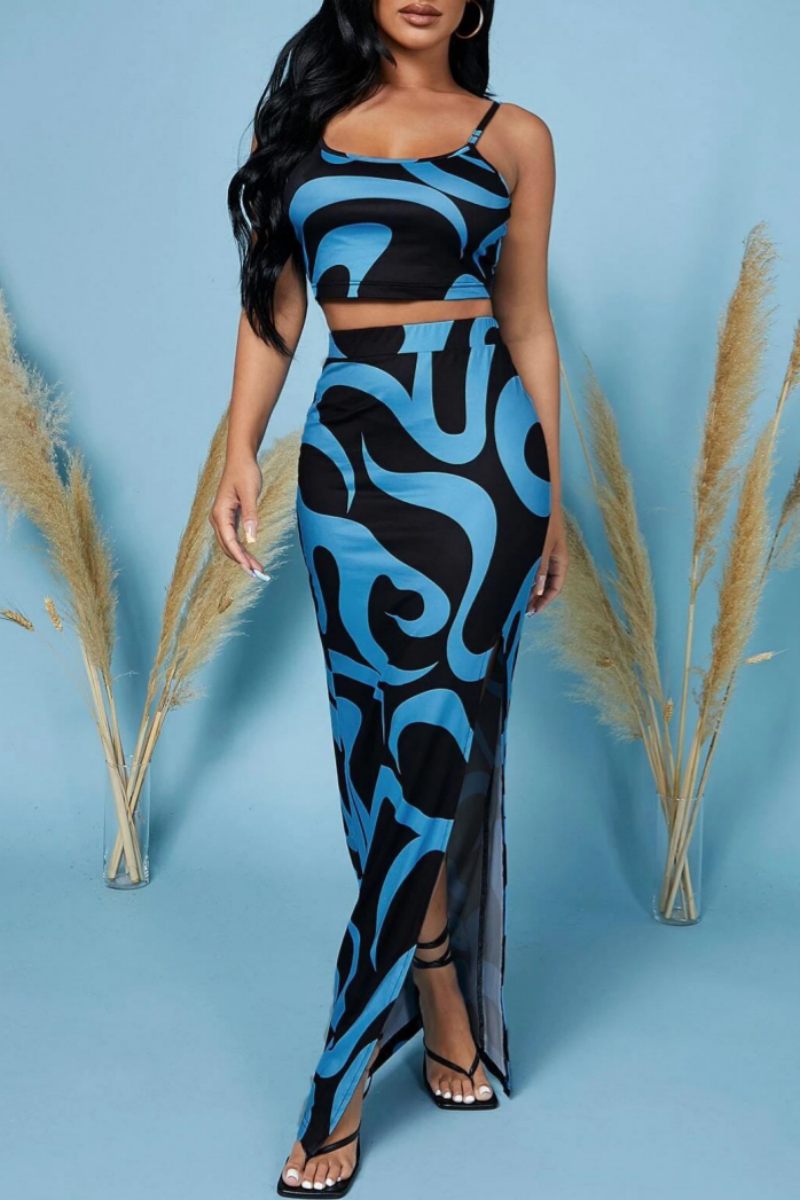 Well Tailored Garment with a Graceful Silhouette