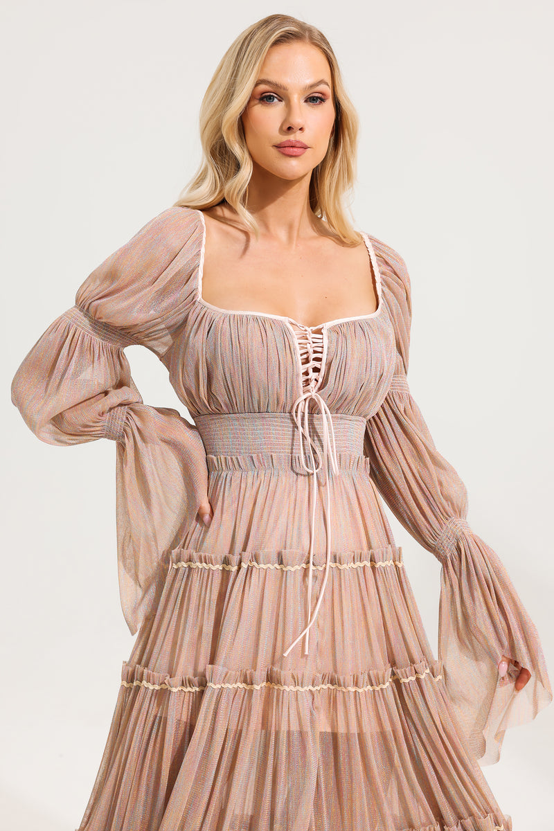 Beautifully Finished Dress in a Timeless Design