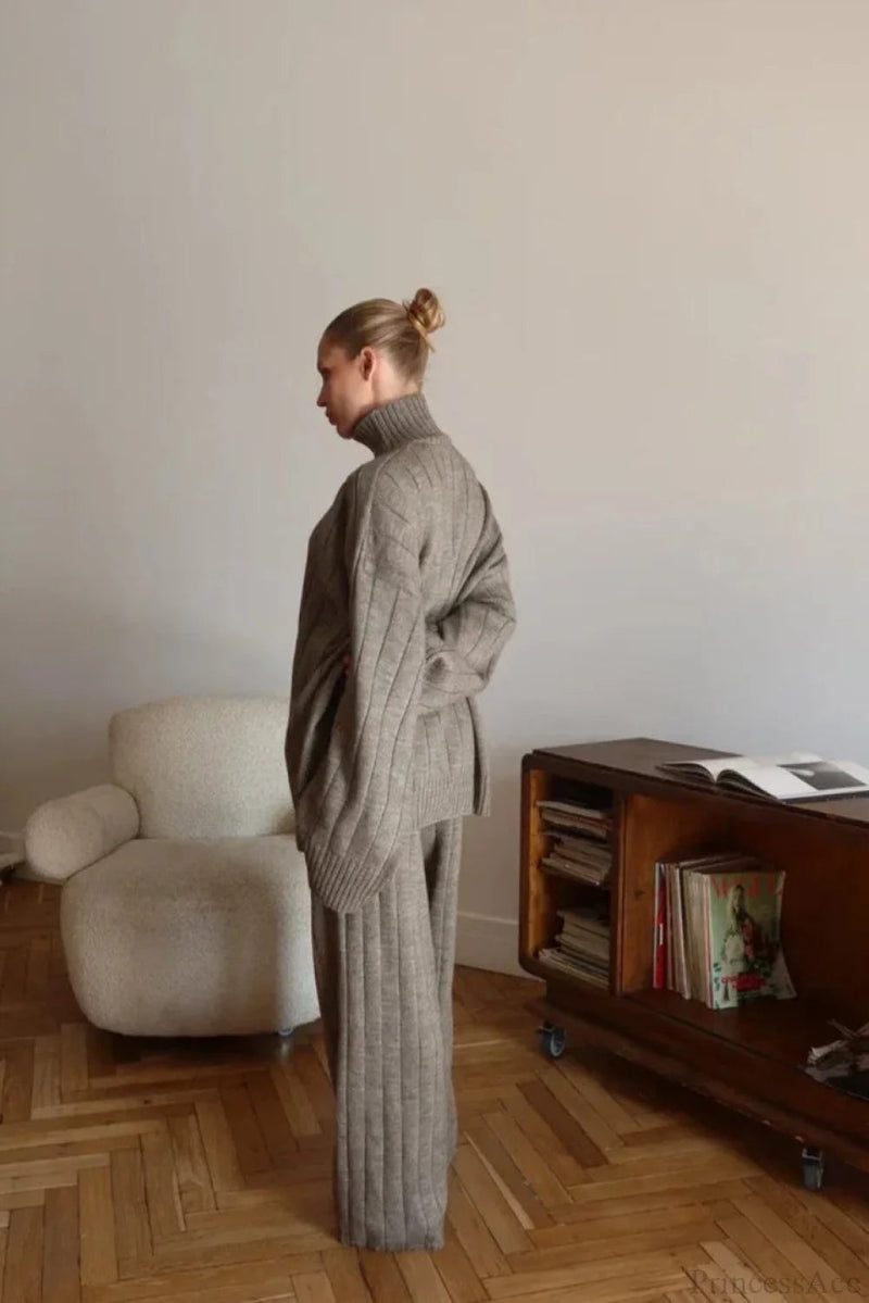 Beautifully Crafted Sweater in a Classic Style