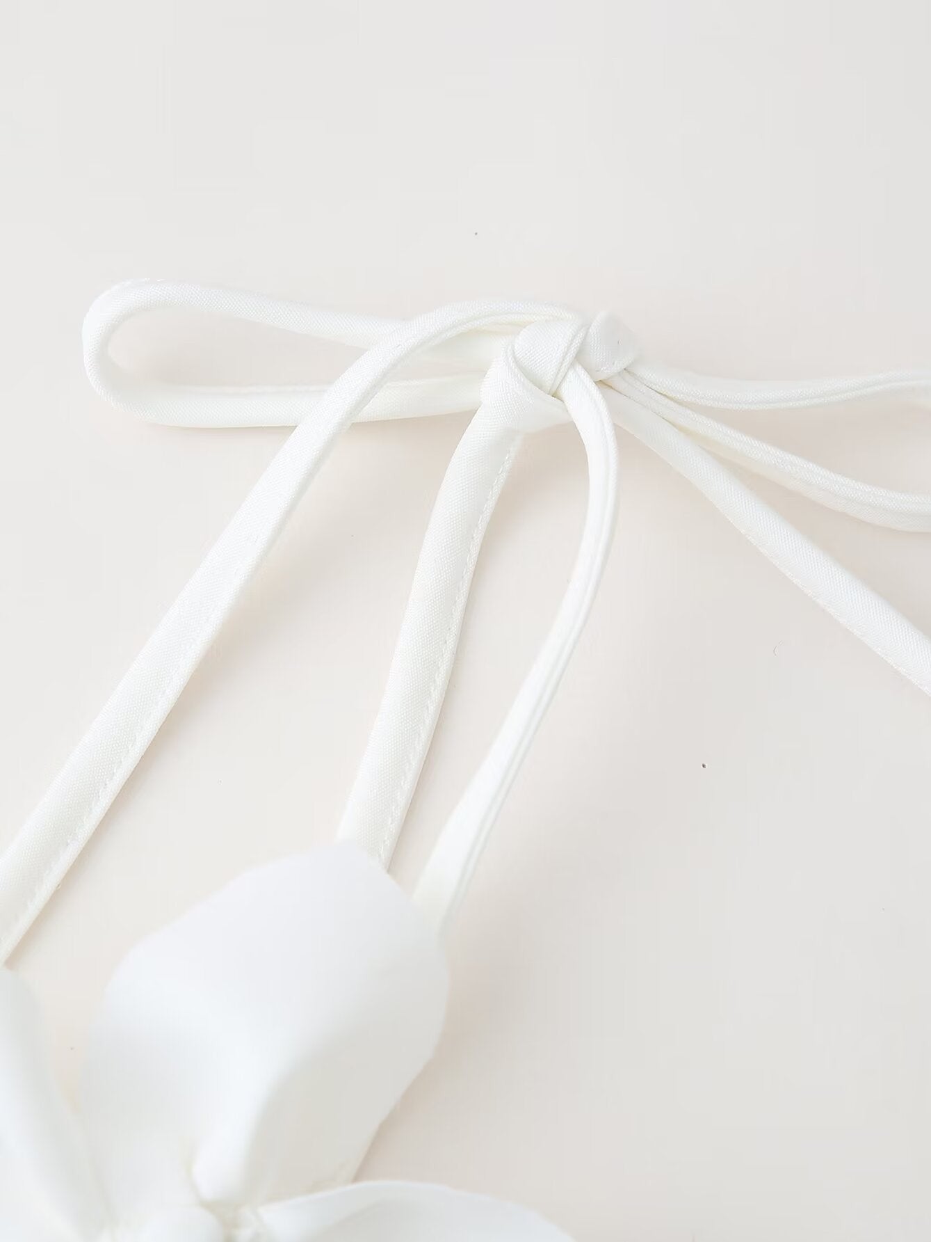 Effortlessly Elegant Top with a Timeless Design