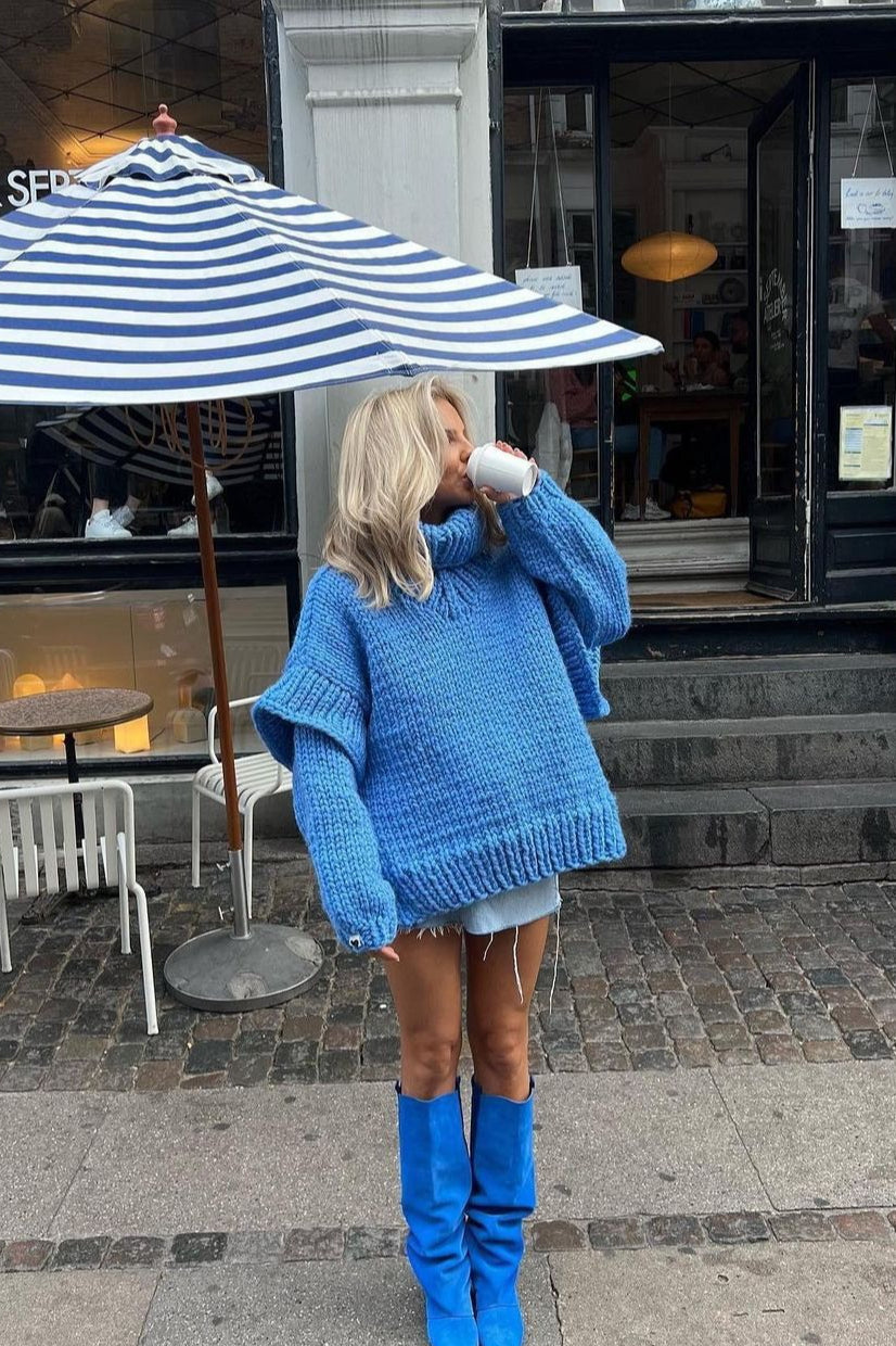Classic Vintage Sweater with a Flattering Fit