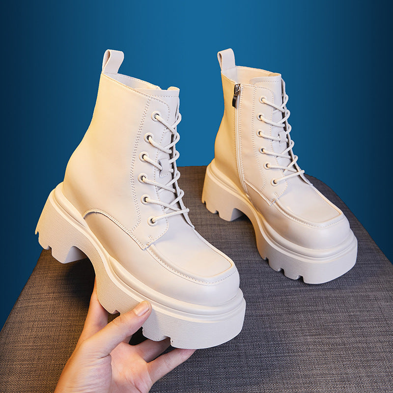 Well Tailored Shoes with a Graceful Silhouette
