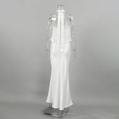 Effortlessly Elegant Garment with a Timeless Design