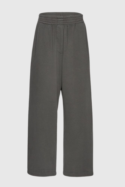 Elegantly Styled Pants for Everyday Wear