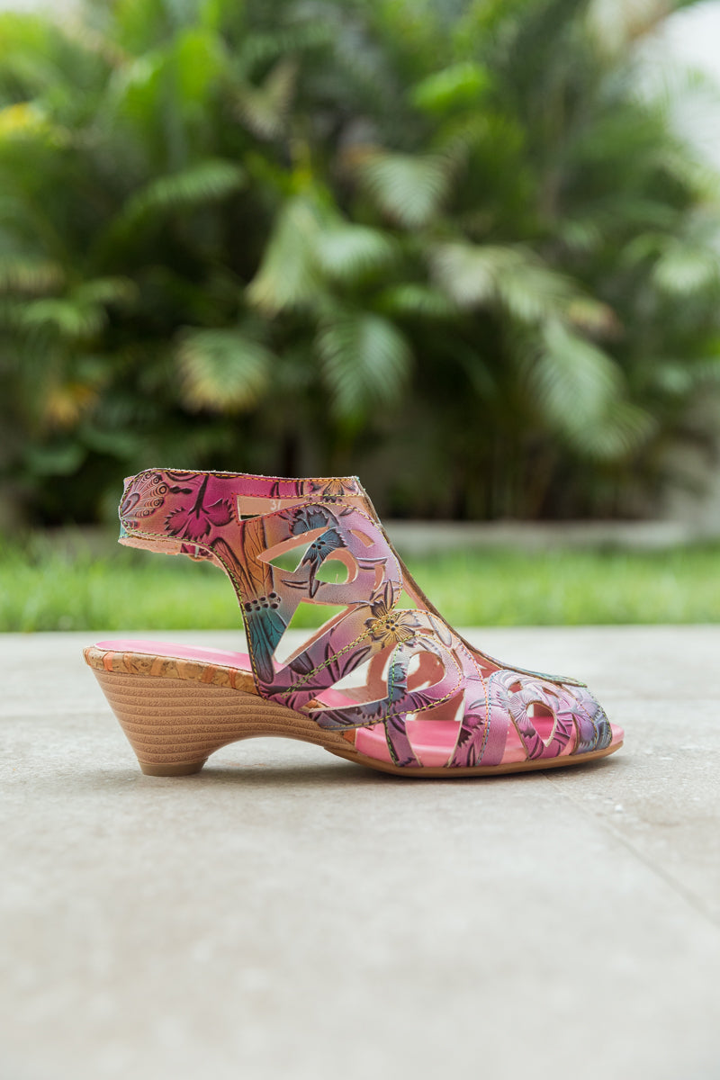 Gracefully Styled Garment for Any Occasion