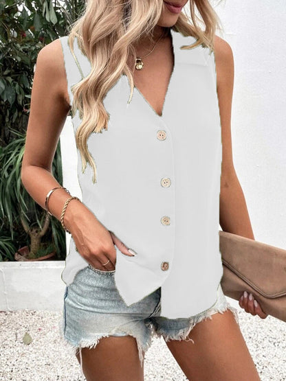 Well Tailored Top with a Graceful Silhouette