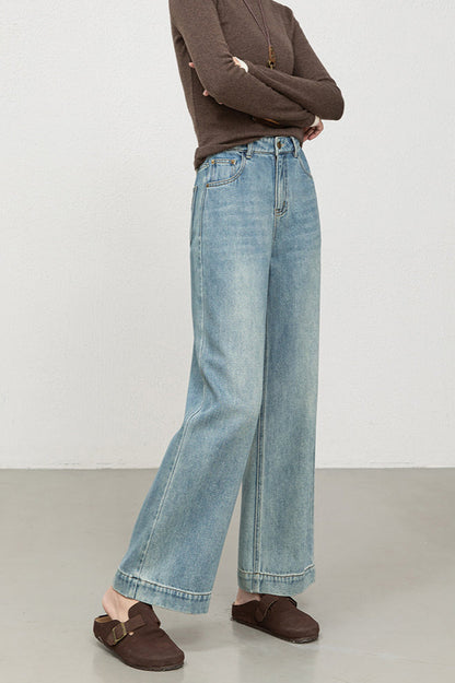 Effortlessly Elegant Garment with a Timeless Design