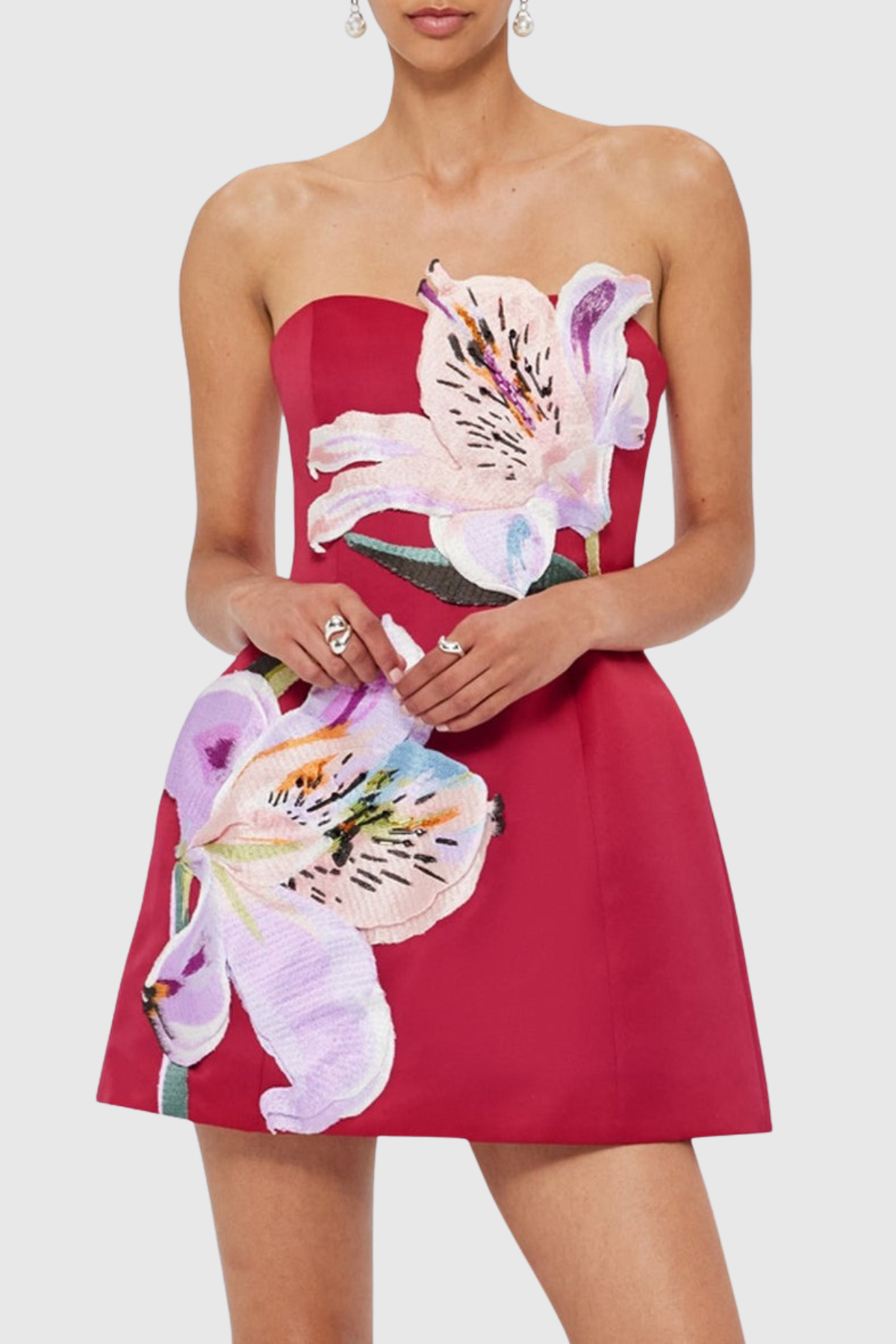 Gracefully Styled Dress for Any Occasion