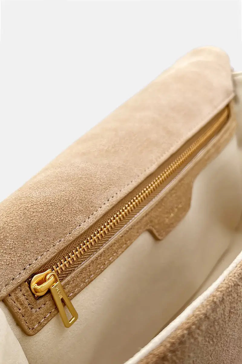 Sophisticated Bag with a Clean Classic Look