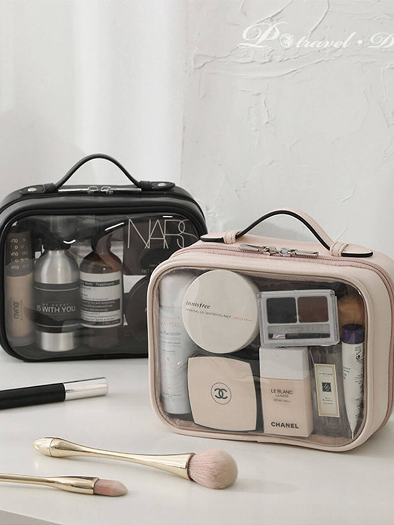 Well Tailored Bag with a Graceful Silhouette