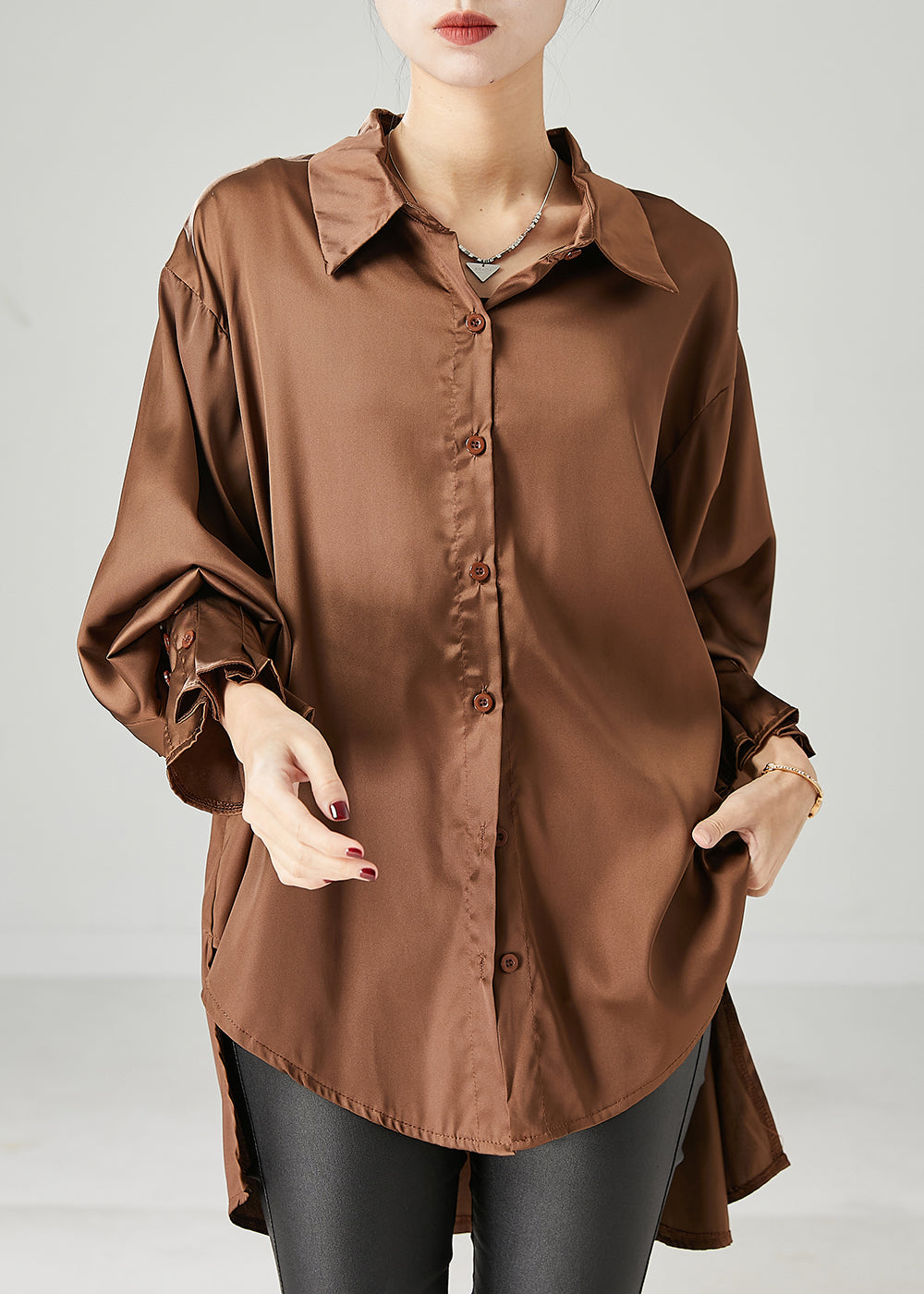 Beautifully Crafted Blouse in a Classic Style