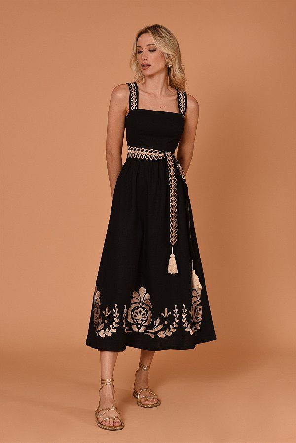 Polished Dress with an Effortless Classic Look