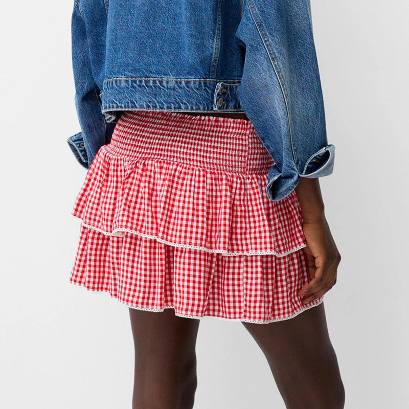 Well Tailored Garment with a Graceful Silhouette
