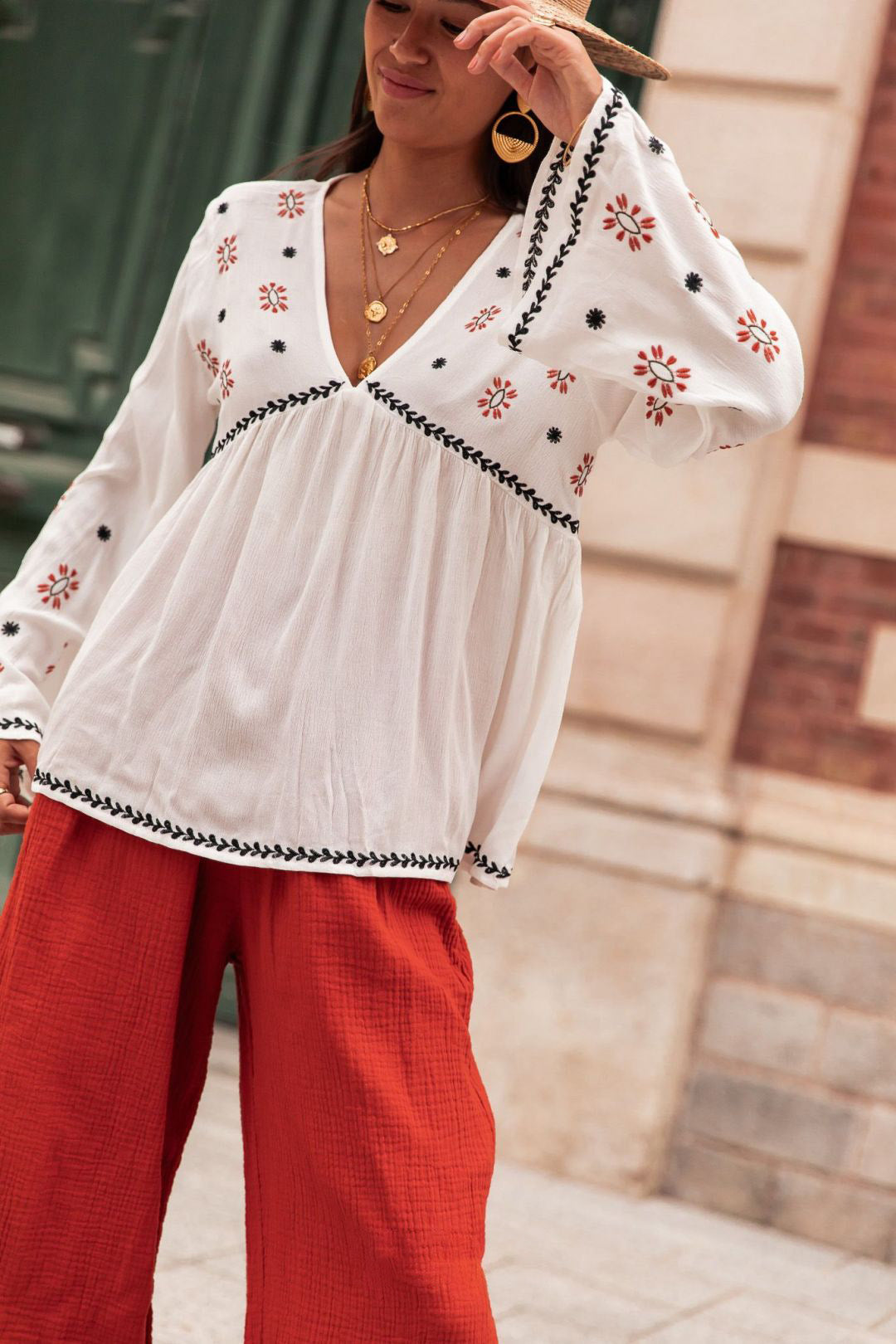 Beautifully Finished Pullover in a Timeless Design
