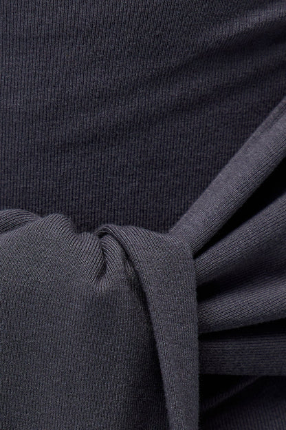 Well Tailored Top with a Graceful Silhouette