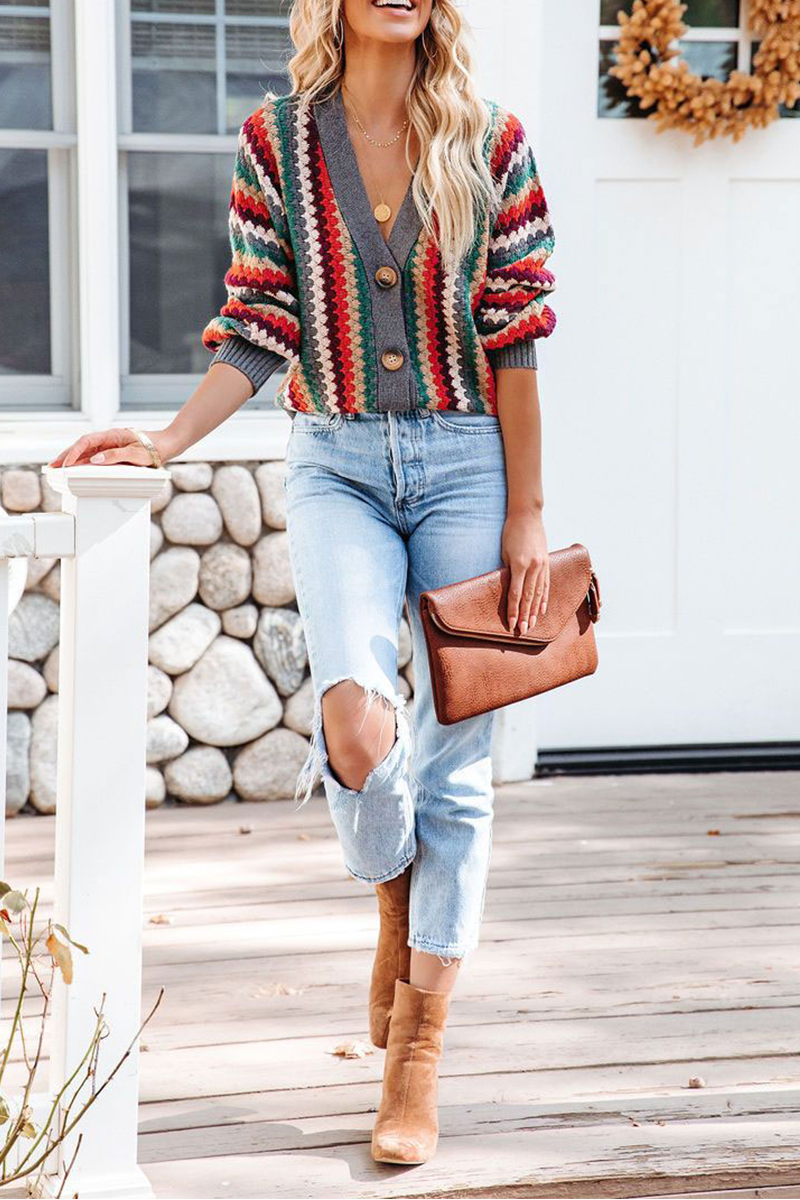 Well Tailored Cardigan with a Graceful Silhouette